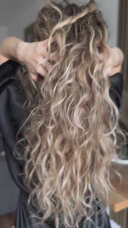 Стилизиращ мус за обем и дефиниция на къдрици Style Me 230 ml